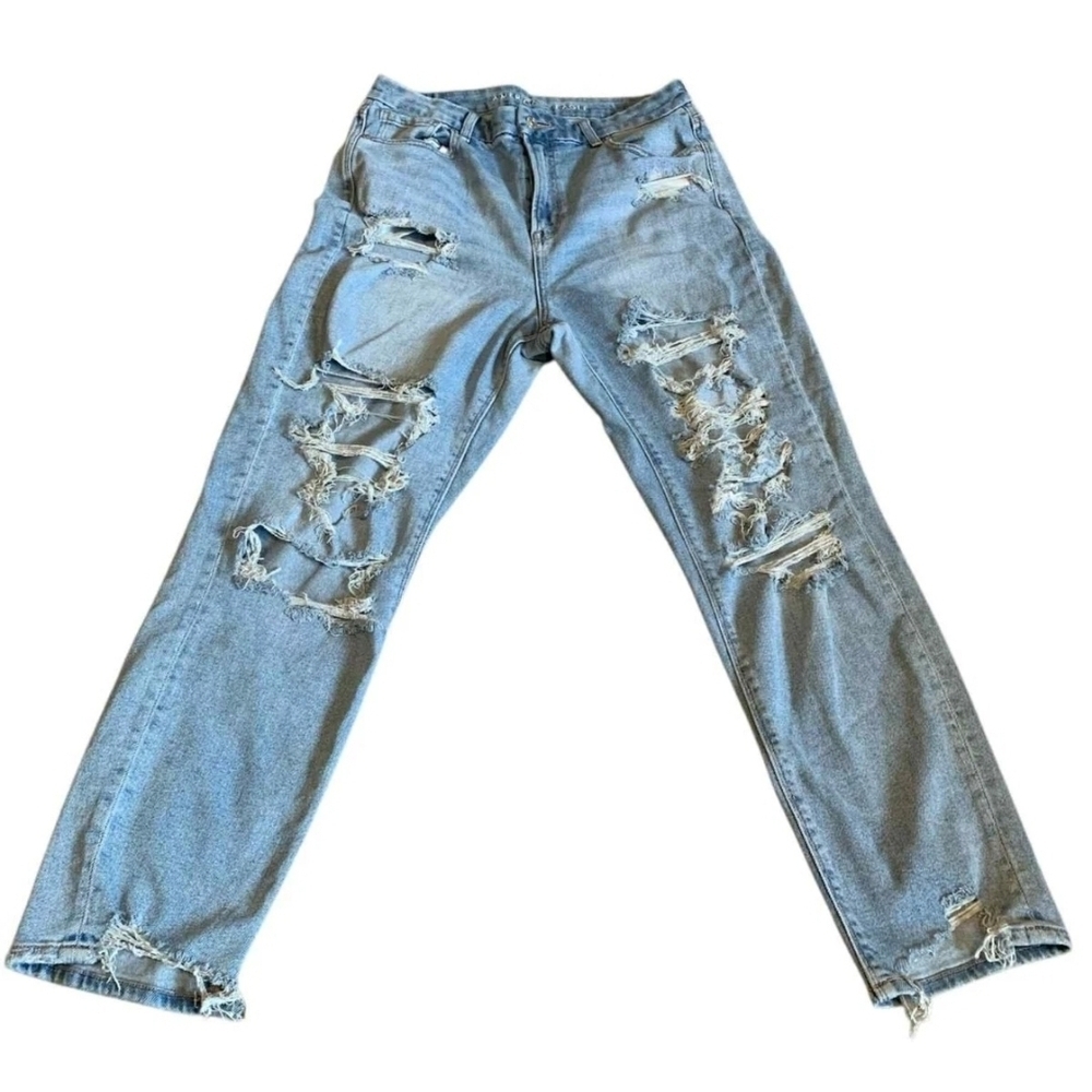 American Eagle Outfitters Light Blue Distressed Jeans‎